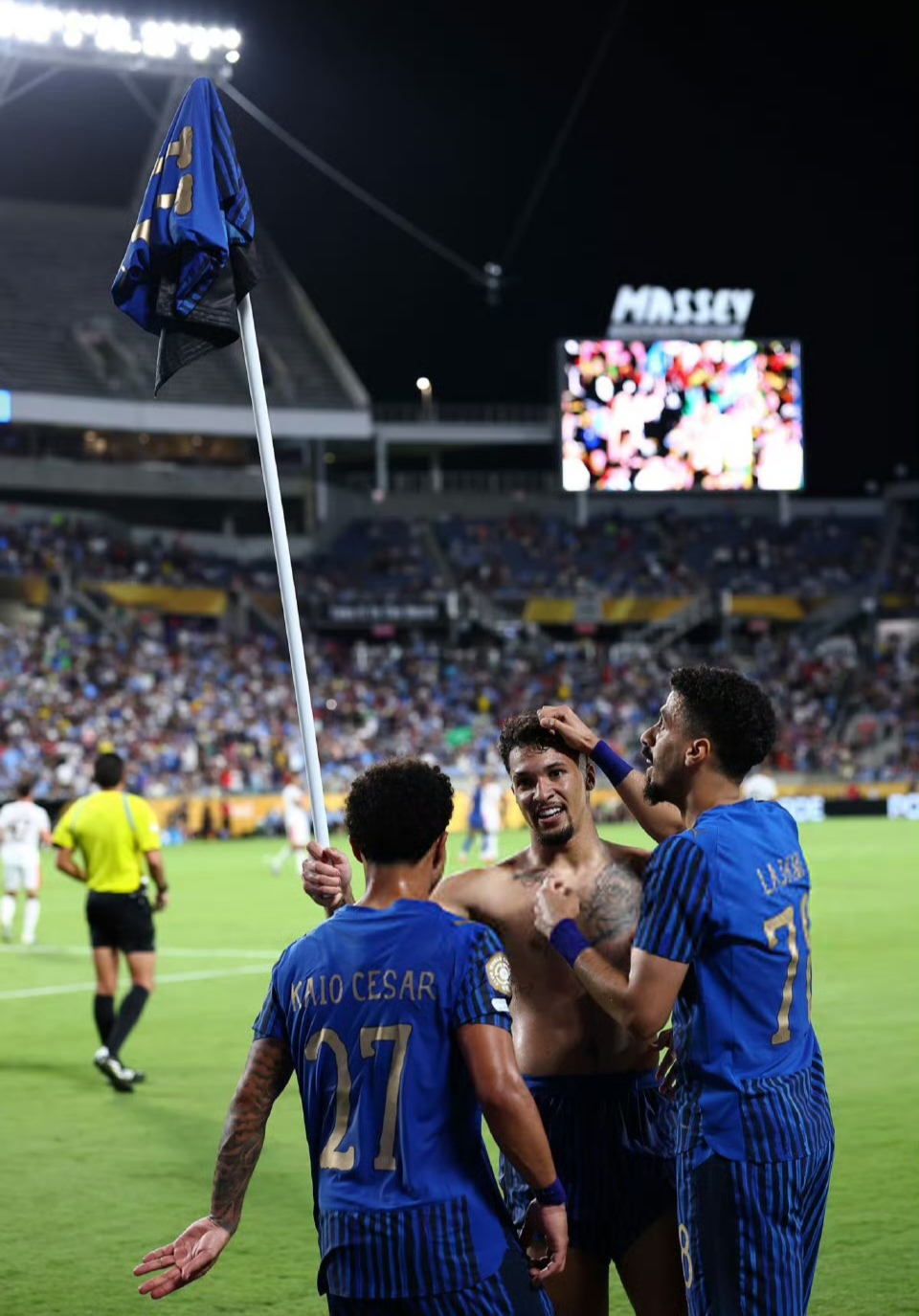 转会期体能课后;尤文图斯止住颓势备战欧超杯;媒体盛赞;赛程密集仍需轮换的简单介绍 转会期体能课后;尤文图斯止住颓势备战欧超杯;媒体盛赞;赛程密集仍需轮换的简单介绍