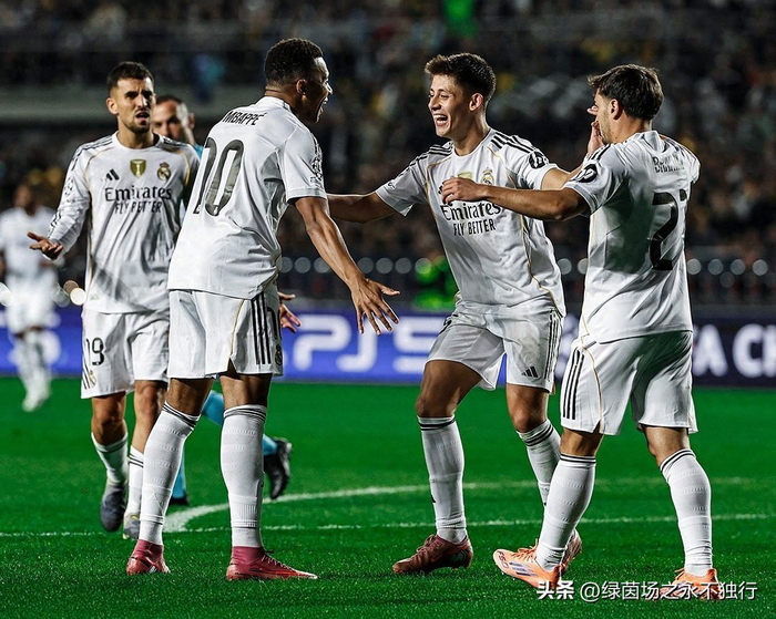 包含内马尔关键时刻战术调整成都蓉城围绕英超调整名单，皇家马德里冲刺阶段内部沟通看傻球迷的词条